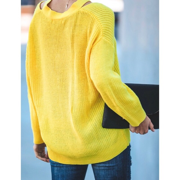 Yellow sweater - Picture 2 of 3